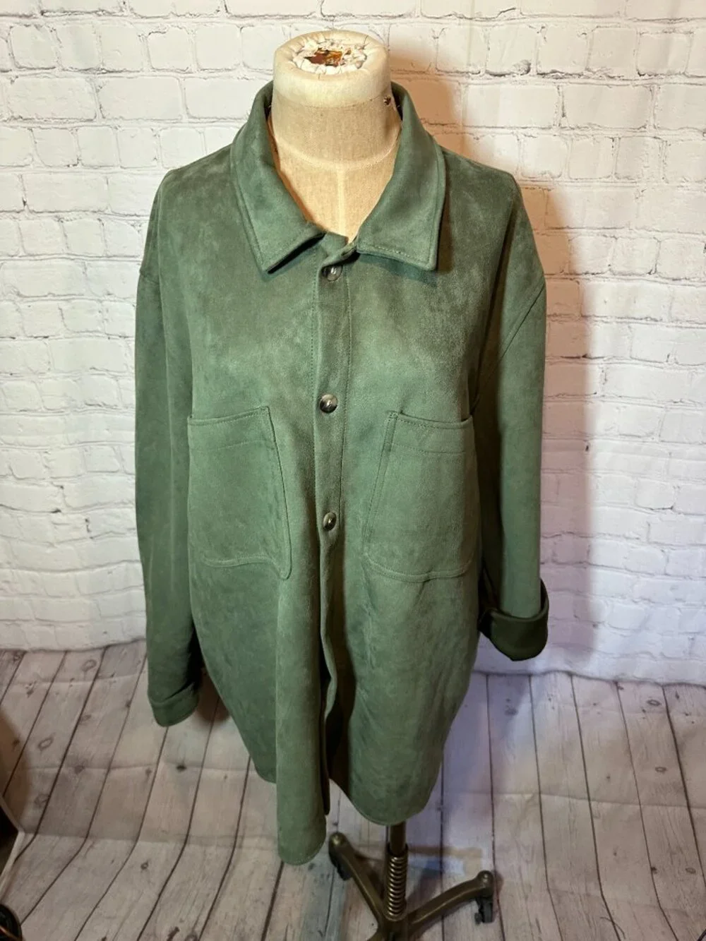 Truth Faux Leather Suede Heavy weight military green Button Up Shacket Size XL